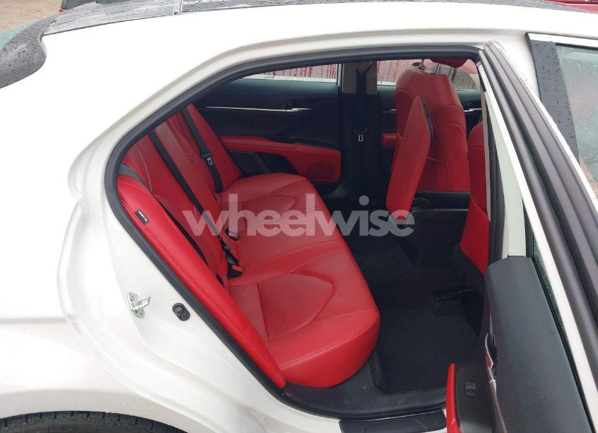 Photo 8 of 2022 Toyota Camry XSE (VIN 4T1K61AKXNU037677)