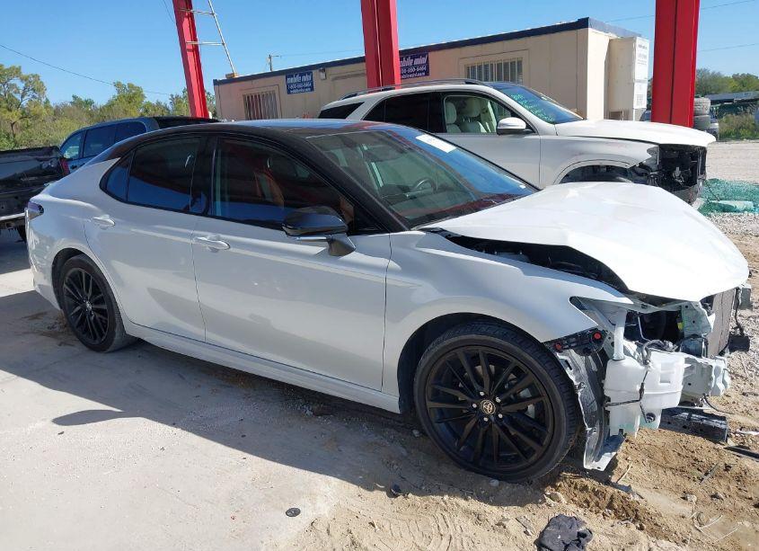 Photo 13 of 2022 Toyota Camry XSE (VIN 4T1K61AKXNU074132)