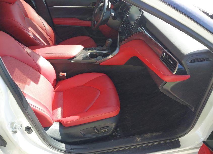 Photo 5 of 2022 Toyota Camry XSE (VIN 4T1K61AKXNU074132)