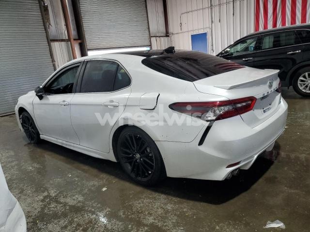 Photo 4 of 2022 TOYOTA CAMRY XSE (VIN 4T1K61AKXNU698917)