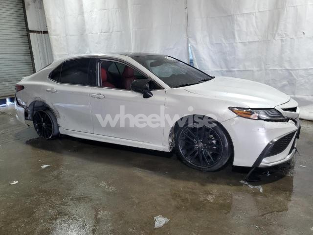 Photo 5 of 2022 TOYOTA CAMRY XSE (VIN 4T1K61AKXNU698917)