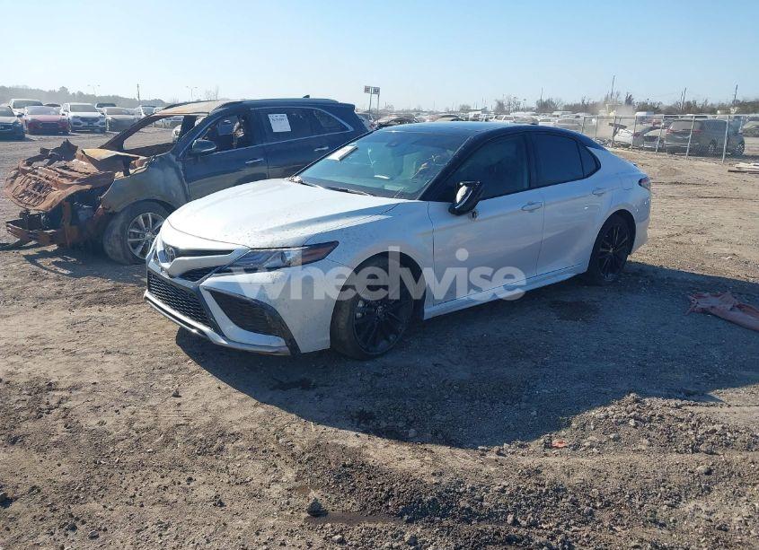 Photo 2 of 2023 Toyota Camry XSE (VIN 4T1K61AKXPU148510)