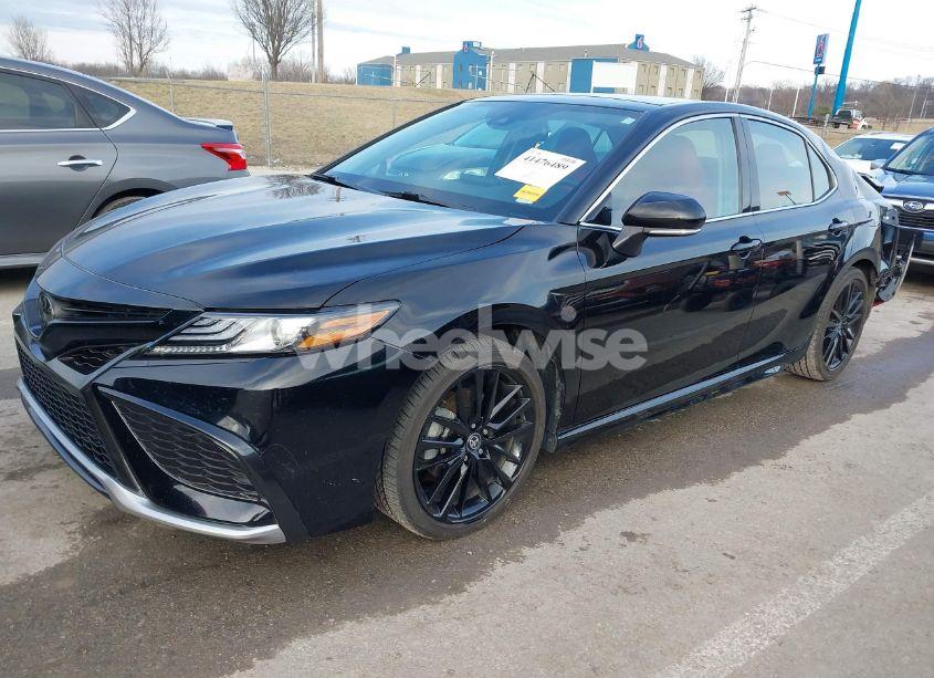 Photo 2 of 2023 Toyota Camry XSE (VIN 4T1K61AKXPU156624)