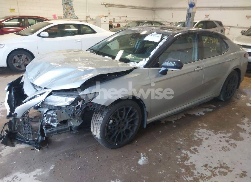 Photo 2 of 2023 Toyota Camry XSE (VIN 4T1K61AKXPU171821)