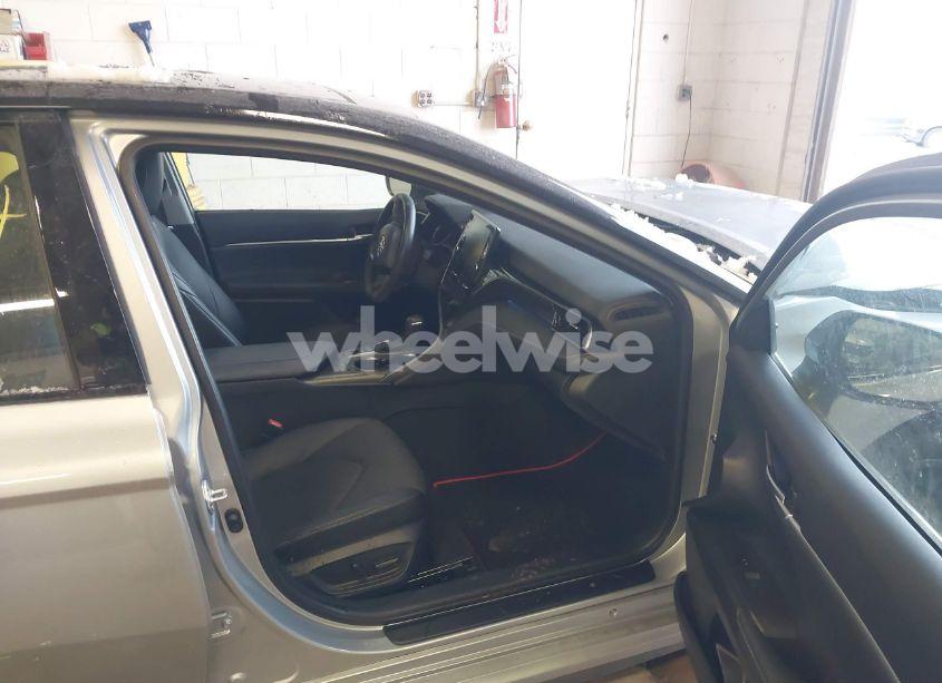 Photo 5 of 2023 Toyota Camry XSE (VIN 4T1K61AKXPU171821)