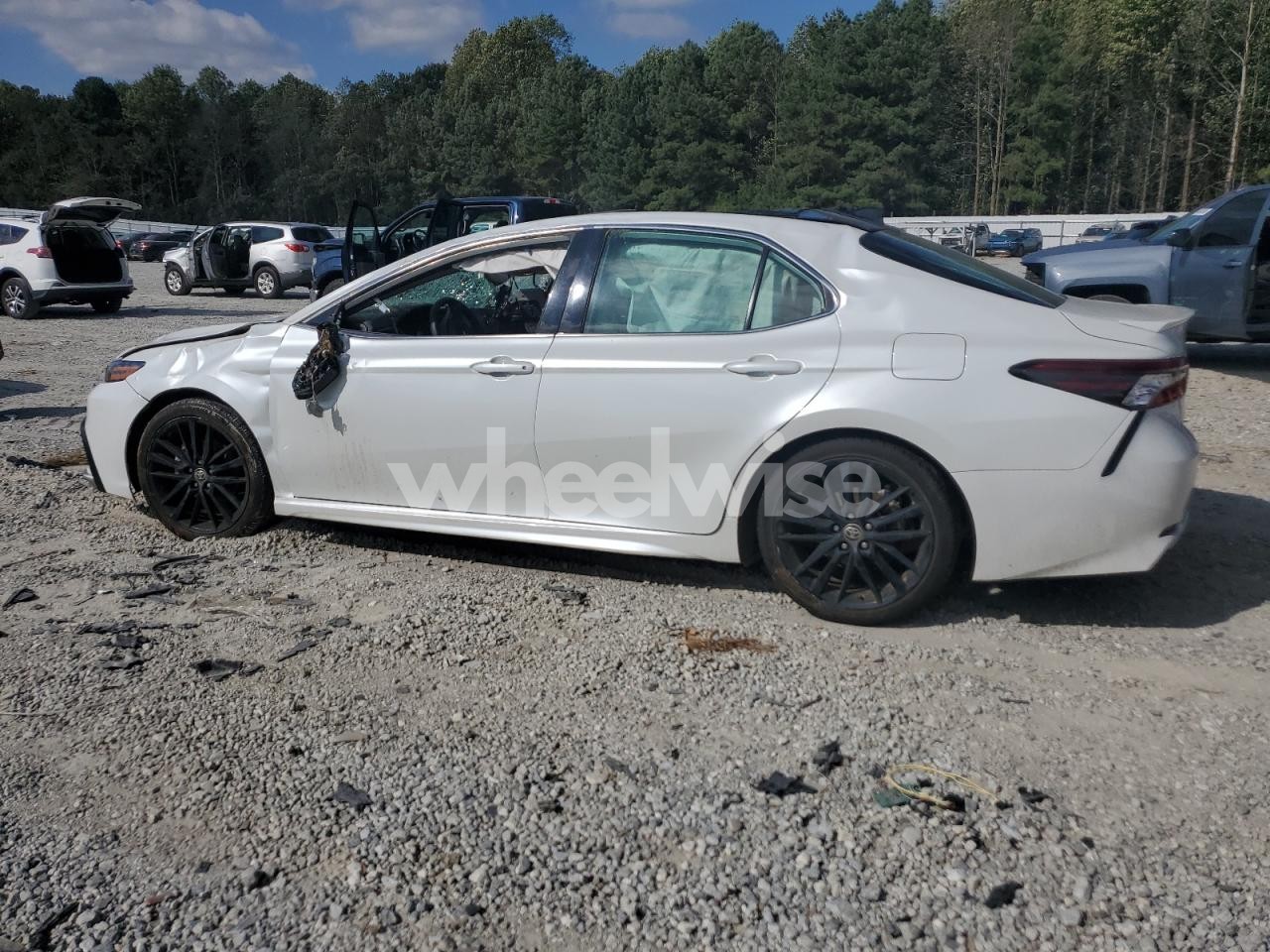 Photo 2 of 2024 TOYOTA CAMRY XSE (VIN 4T1K61AKXRU192462)