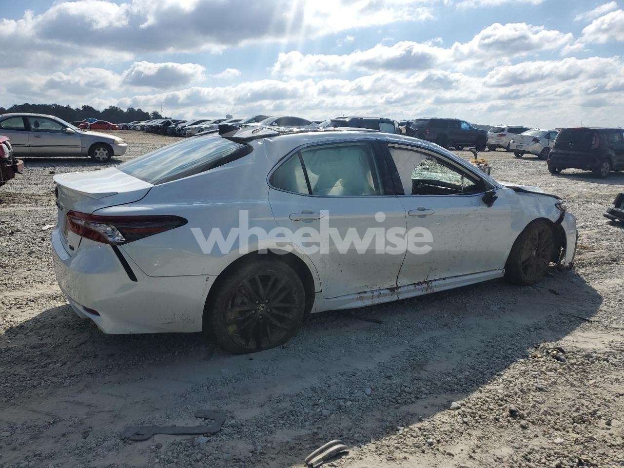 Photo 3 of 2024 TOYOTA CAMRY XSE (VIN 4T1K61AKXRU192462)