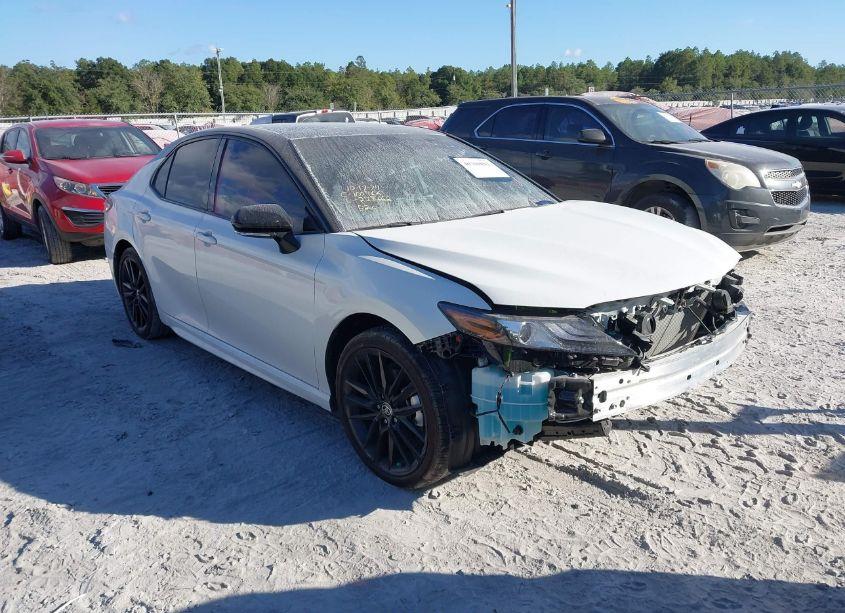 2024 Toyota Camry XSE (VIN 4T1K61AKXRU228666) main photo