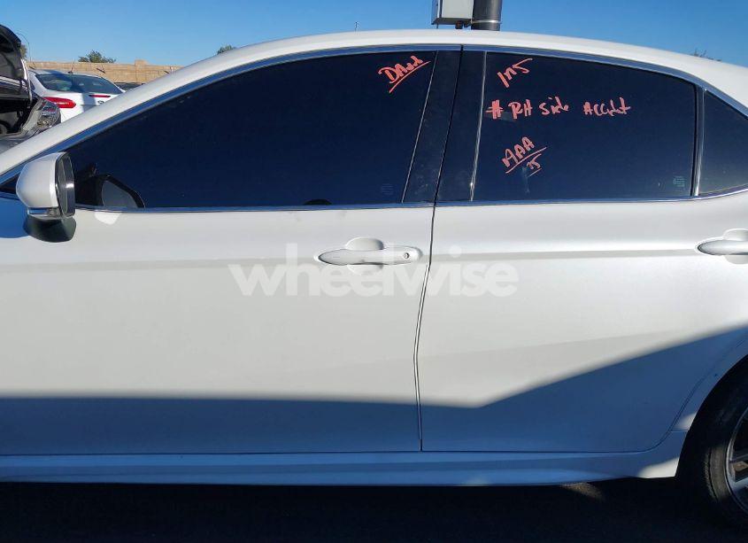 Photo 15 of 2020 Toyota Camry XSE (VIN 4T1K61BK0LU014095)