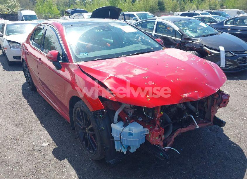 2022 Toyota Camry XSE AWD (VIN 4T1K61BK0NU069861) main photo