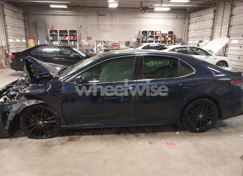 Photo 14 of 2021 Toyota Camry XSE AWD (VIN 4T1K61BK1MU021803)