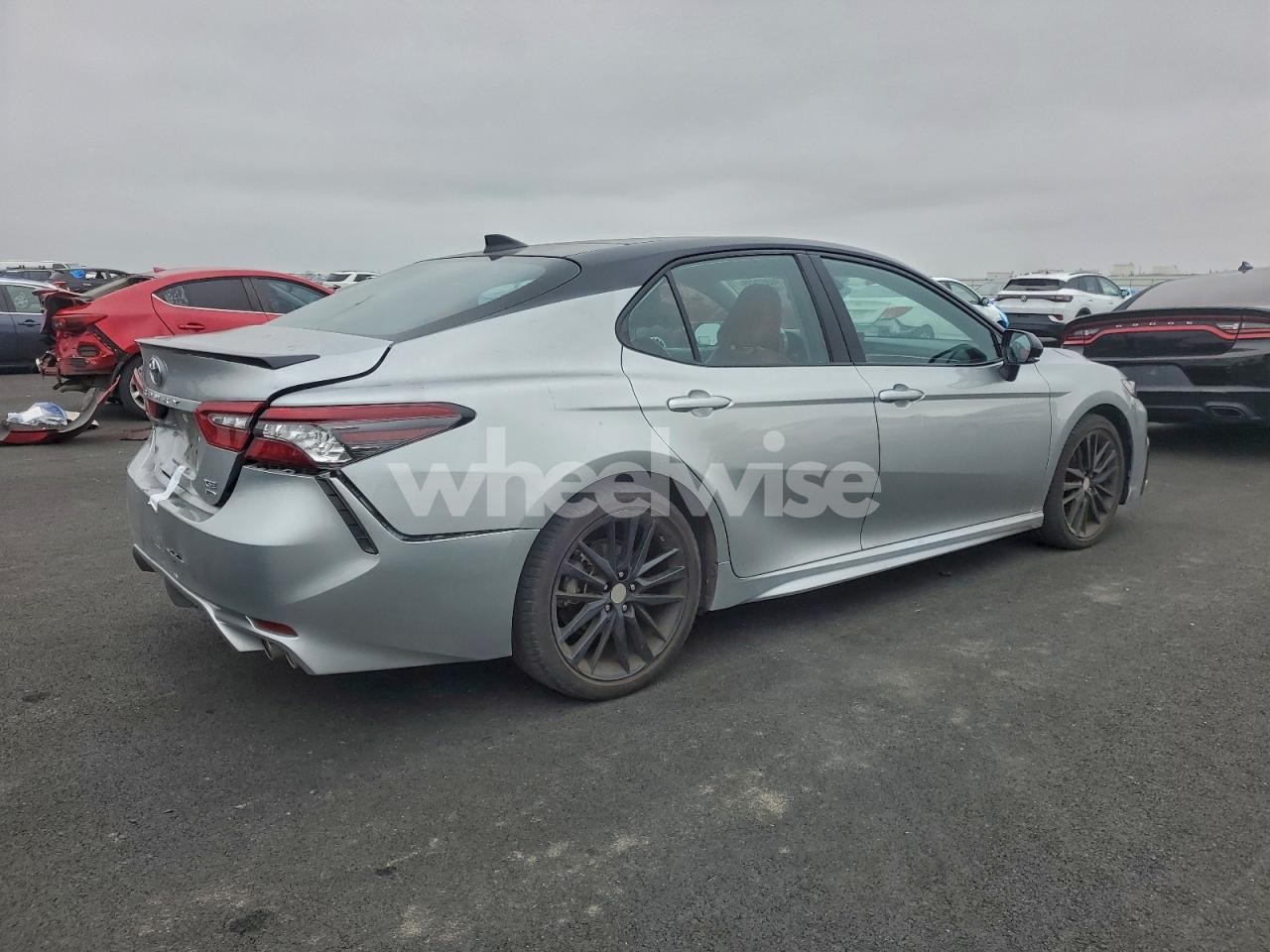 Photo 3 of 2021 TOYOTA CAMRY XSE (VIN 4T1K61BK1MU028072)