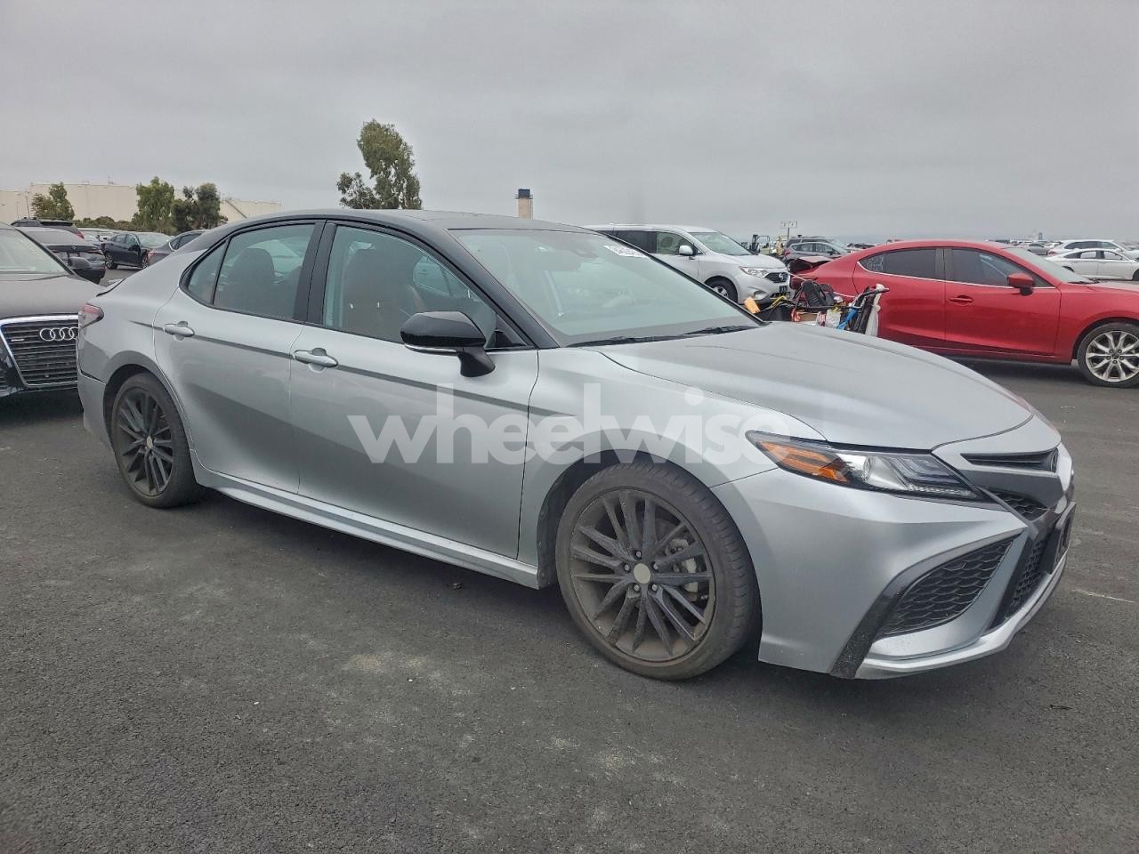 Photo 4 of 2021 TOYOTA CAMRY XSE (VIN 4T1K61BK1MU028072)
