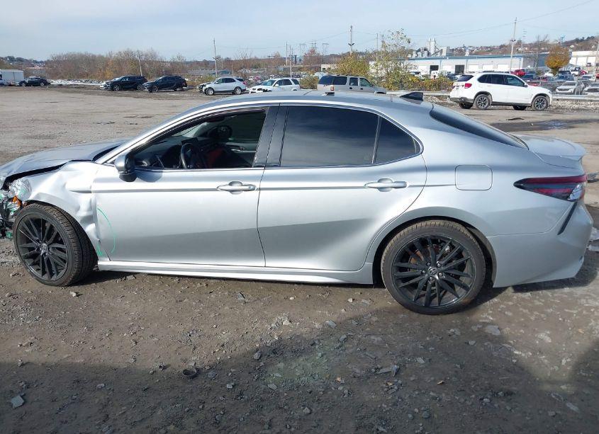 Photo 14 of 2022 Toyota Camry XSE AWD (VIN 4T1K61BK1NU066564)