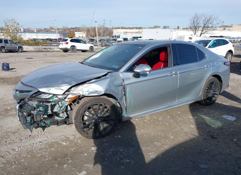 Photo 2 of 2022 Toyota Camry XSE AWD (VIN 4T1K61BK1NU066564)