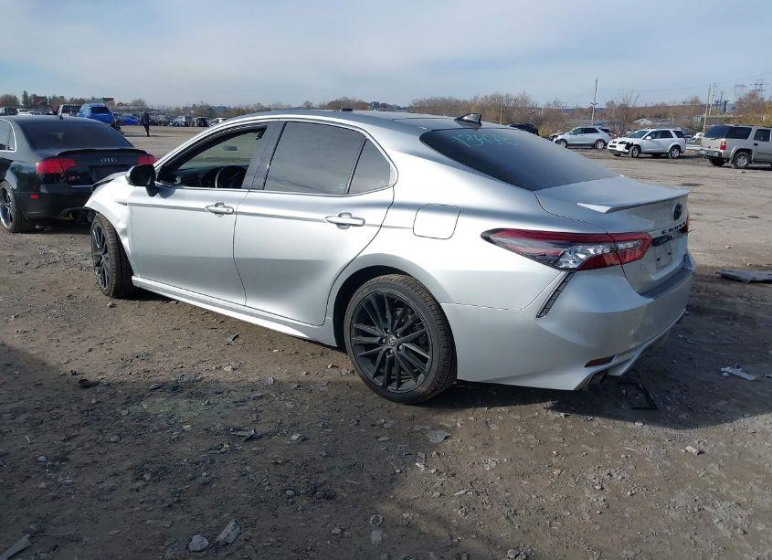 Photo 3 of 2022 Toyota Camry XSE AWD (VIN 4T1K61BK1NU066564)