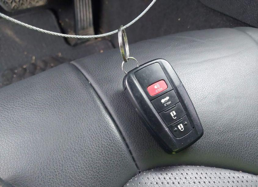 Photo 11 of 2021 Toyota Camry XSE AWD (VIN 4T1K61BK2MU021437)