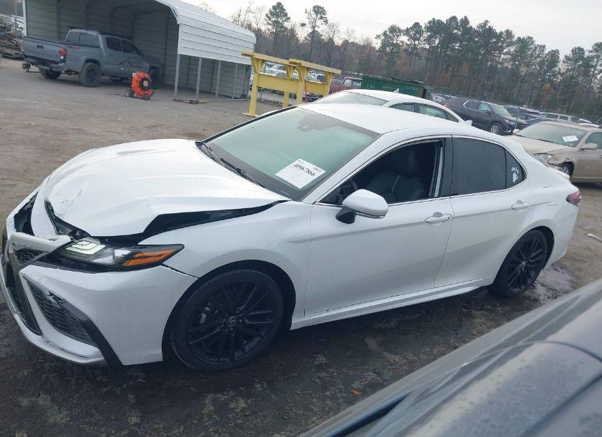 Photo 14 of 2021 Toyota Camry XSE AWD (VIN 4T1K61BK2MU021437)