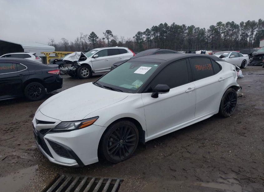 Photo 2 of 2021 Toyota Camry XSE (VIN 4T1K61BK2MU028257)