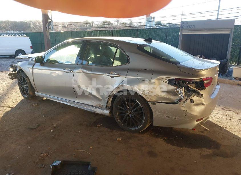 Photo 3 of 2021 Toyota Camry XSE (VIN 4T1K61BK2MU047083)