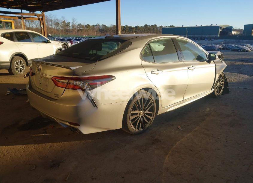 Photo 4 of 2021 Toyota Camry XSE (VIN 4T1K61BK2MU047083)