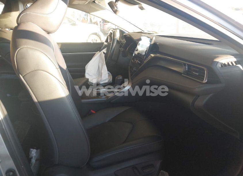 Photo 5 of 2021 Toyota Camry XSE (VIN 4T1K61BK2MU047083)