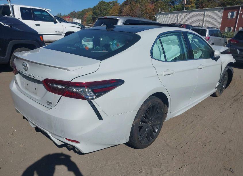 Photo 4 of 2022 Toyota Camry XSE AWD (VIN 4T1K61BK2NU049708)