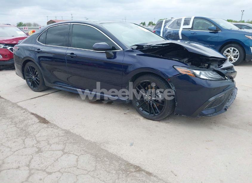 2021 Toyota Camry XSE AWD (VIN 4T1K61BK3MU021138) main photo