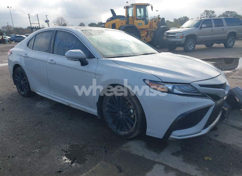 2023 Toyota Camry XSE AWD (VIN 4T1K61BK3PU089489) main photo