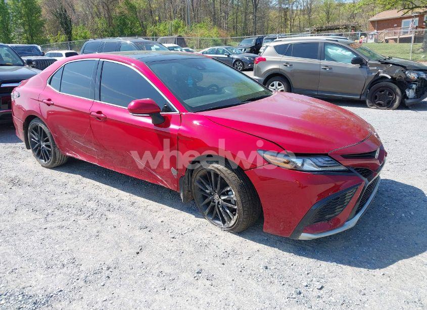 2021 Toyota Camry XSE AWD (VIN 4T1K61BK4MU035758) main photo