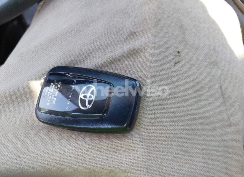 Photo 11 of 2021 Toyota Camry XSE AWD (VIN 4T1K61BK4MU035758)