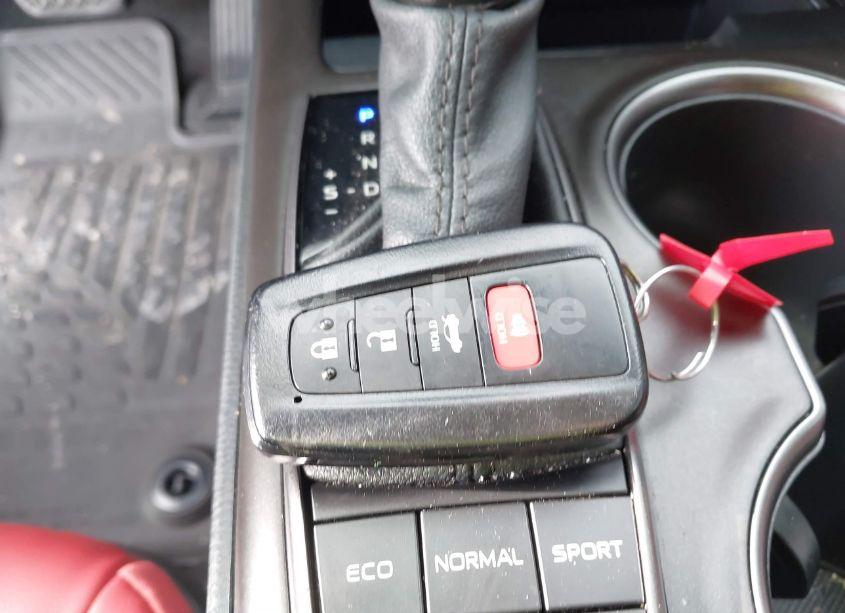 Photo 11 of 2021 Toyota Camry XSE AWD (VIN 4T1K61BK4MU044721)