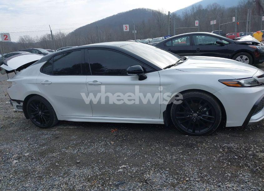 Photo 13 of 2021 Toyota Camry XSE AWD (VIN 4T1K61BK4MU044721)