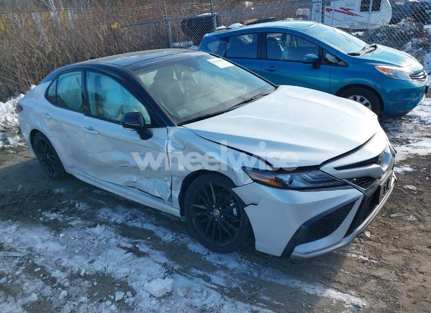 2024 Toyota Camry XSE (VIN 4T1K61BK4RU116346) main photo