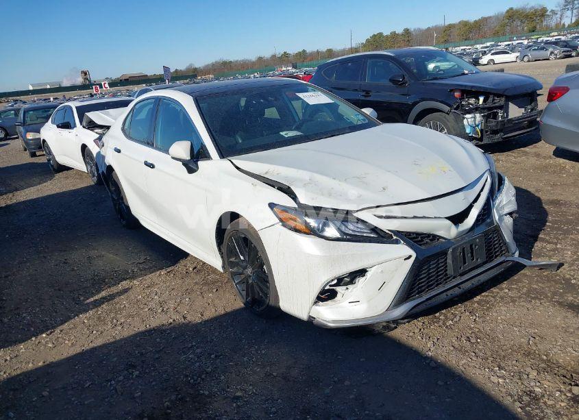2022 Toyota Camry XSE AWD (VIN 4T1K61BK5NU062811) main photo