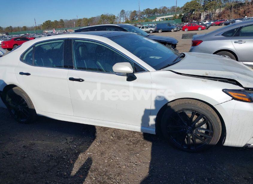 Photo 13 of 2022 Toyota Camry XSE AWD (VIN 4T1K61BK5NU062811)