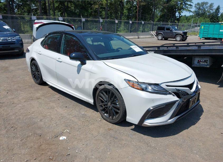 2024 Toyota Camry XSE (VIN 4T1K61BK5RU115738) main photo