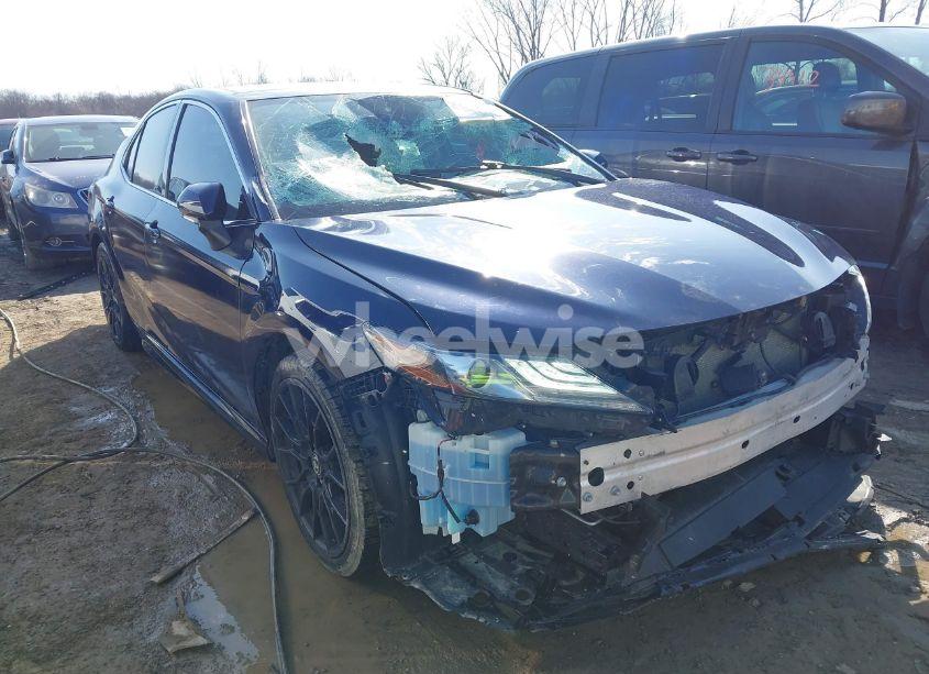 2021 Toyota Camry XSE AWD (VIN 4T1K61BK7MU030943) main photo