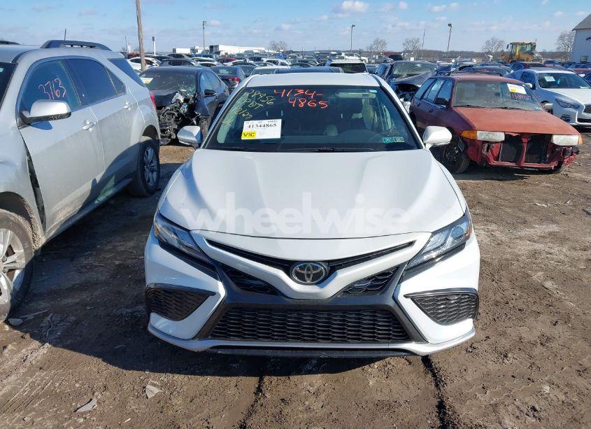 Photo 12 of 2021 Toyota Camry XSE AWD (VIN 4T1K61BK7MU031588)