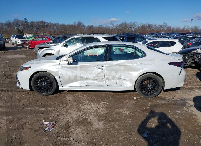 Photo 14 of 2021 Toyota Camry XSE AWD (VIN 4T1K61BK7MU031588)