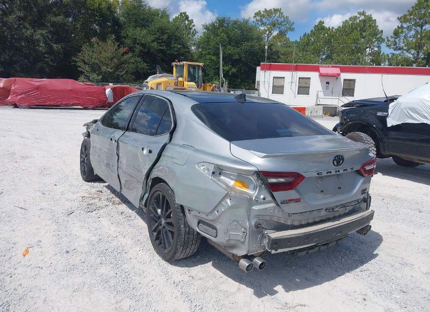 Photo 3 of 2022 Toyota Camry XSE AWD (VIN 4T1K61BK7NU062633)