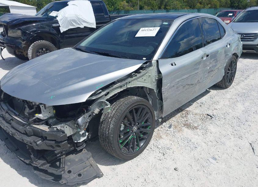 Photo 6 of 2022 Toyota Camry XSE AWD (VIN 4T1K61BK7NU062633)