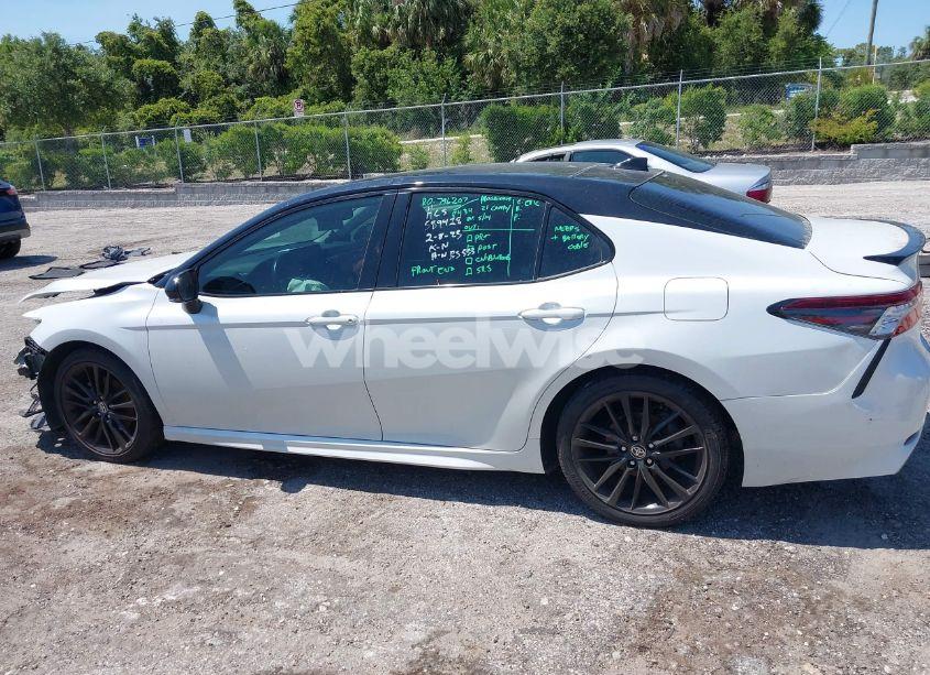 Photo 14 of 2021 Toyota Camry XSE AWD (VIN 4T1K61BK8MU032555)