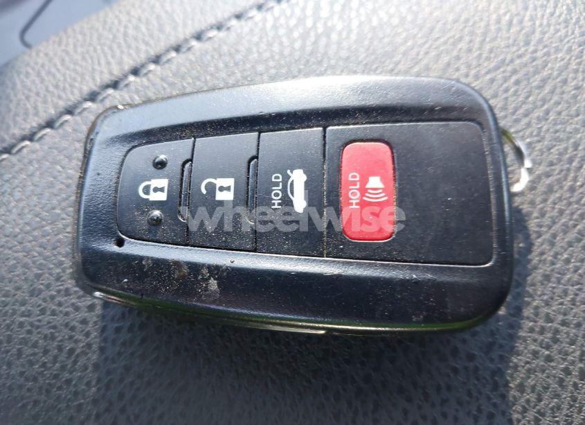 Photo 11 of 2022 Toyota Camry XSE AWD (VIN 4T1K61BK8NU063080)