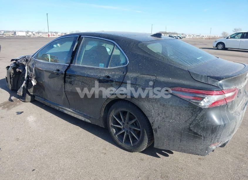 Photo 3 of 2022 Toyota Camry XSE AWD (VIN 4T1K61BK8NU063080)