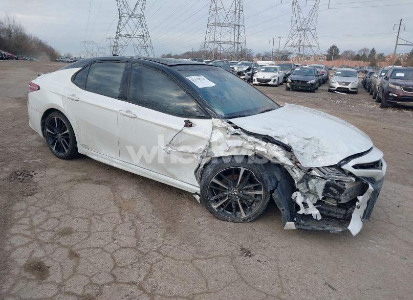 2020 Toyota Camry XSE (VIN 4T1K61BK9LU015293) main photo