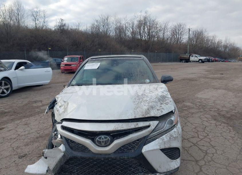 Photo 13 of 2020 Toyota Camry XSE (VIN 4T1K61BK9LU015293)