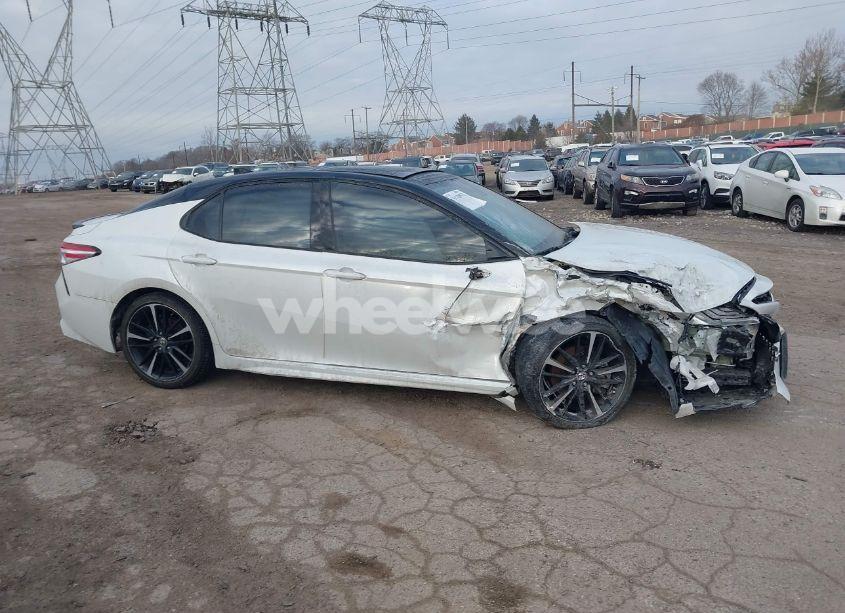 Photo 14 of 2020 Toyota Camry XSE (VIN 4T1K61BK9LU015293)