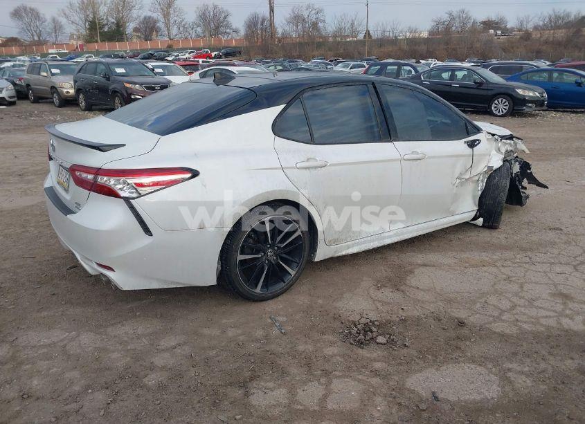 Photo 4 of 2020 Toyota Camry XSE (VIN 4T1K61BK9LU015293)