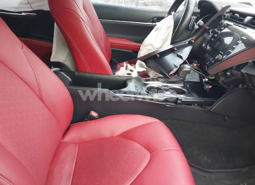 Photo 5 of 2020 Toyota Camry XSE (VIN 4T1K61BK9LU015293)